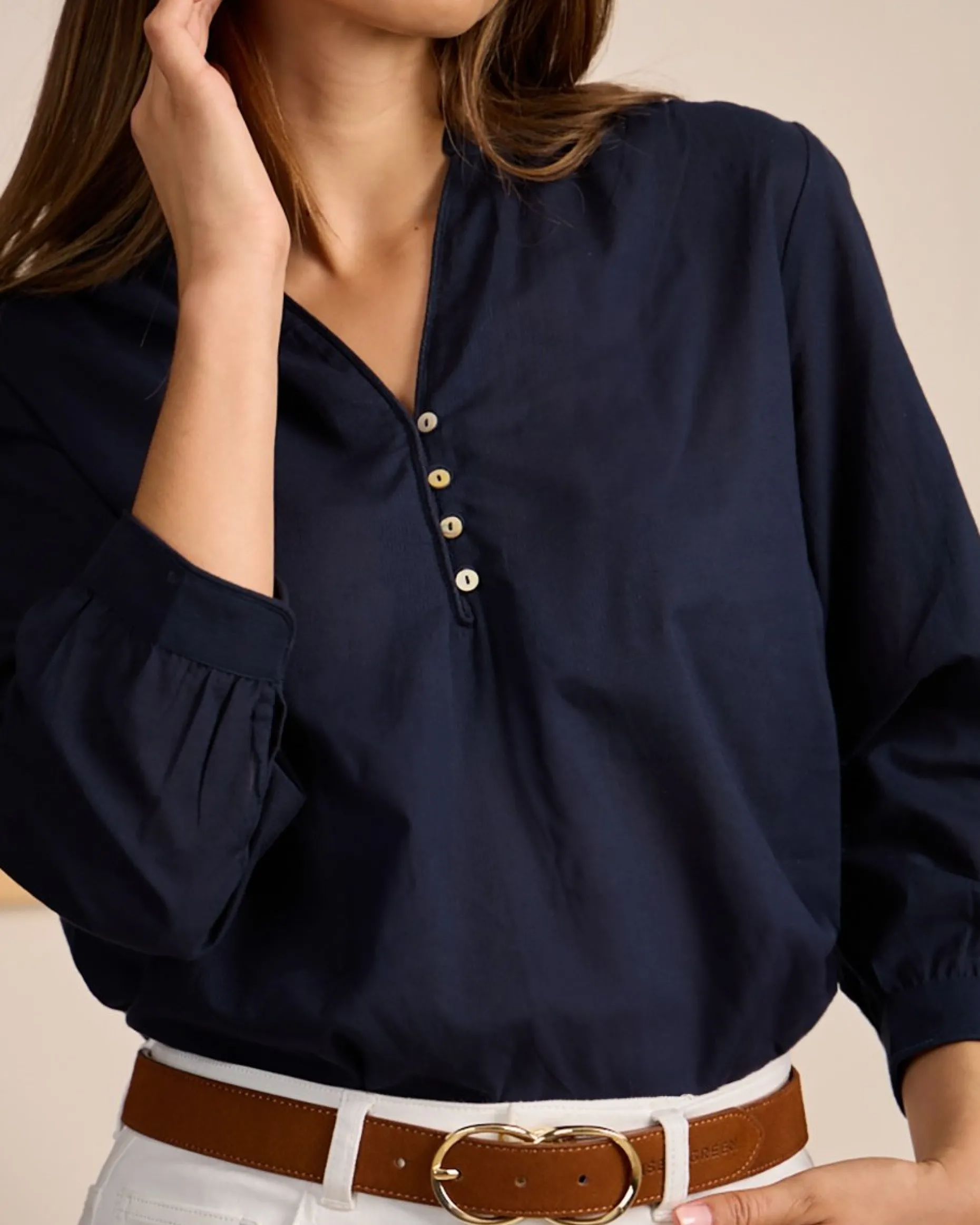 Femme Mise Au Green Blouse à rayures ton sur ton bleu marine