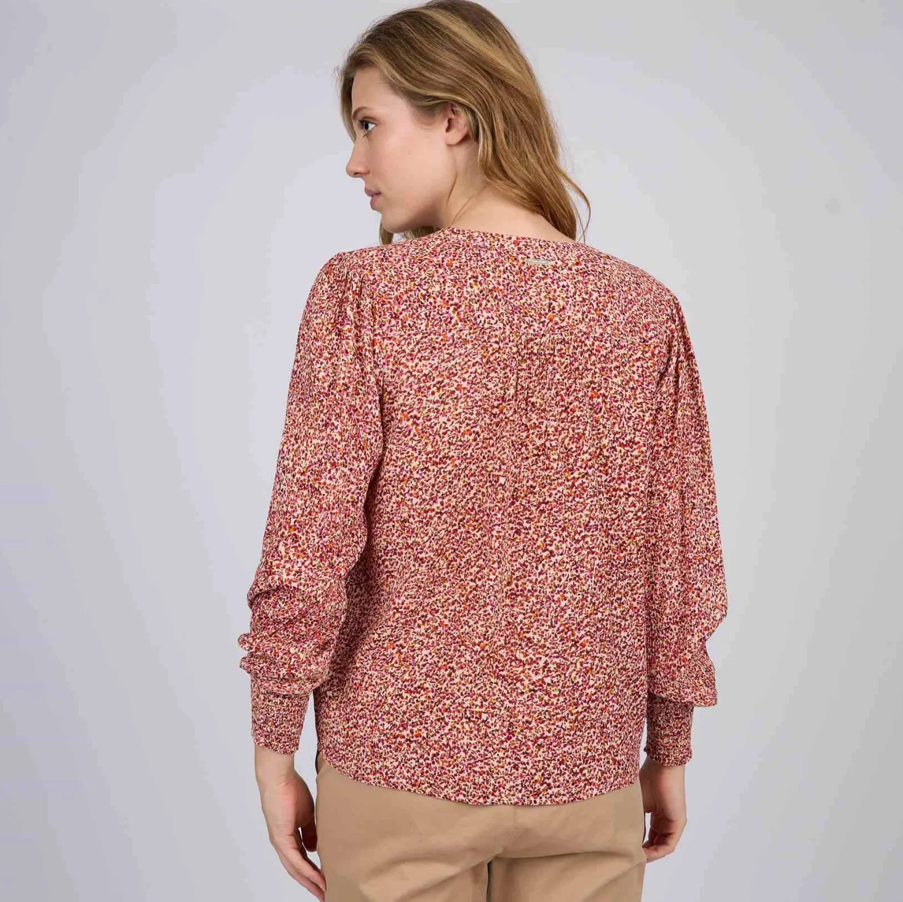 Femme Mise Au Green Blouse inspiration florale