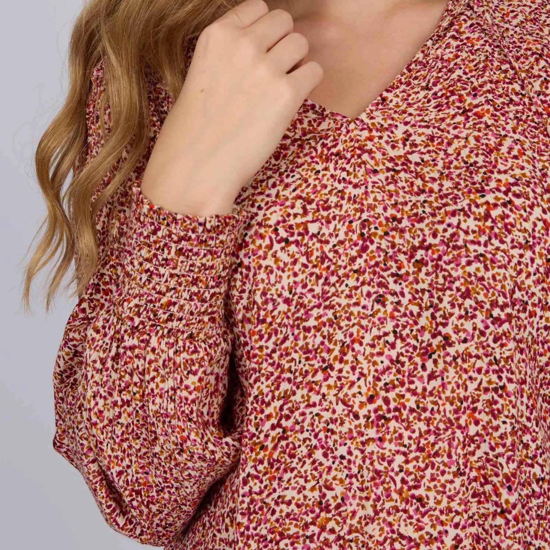 Femme Mise Au Green Blouse inspiration florale