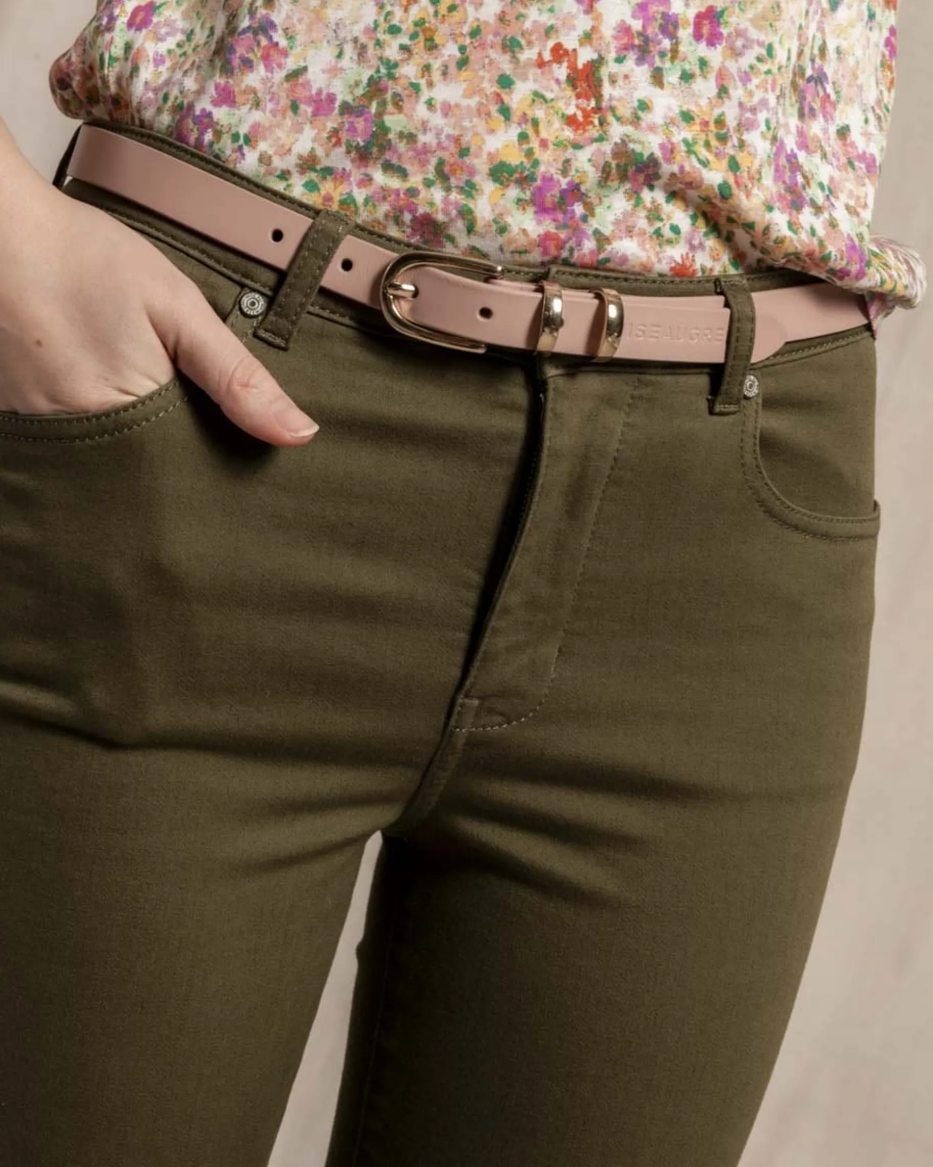 Femme Mise Au Green Ceinture fine en cuir lisse rose pale