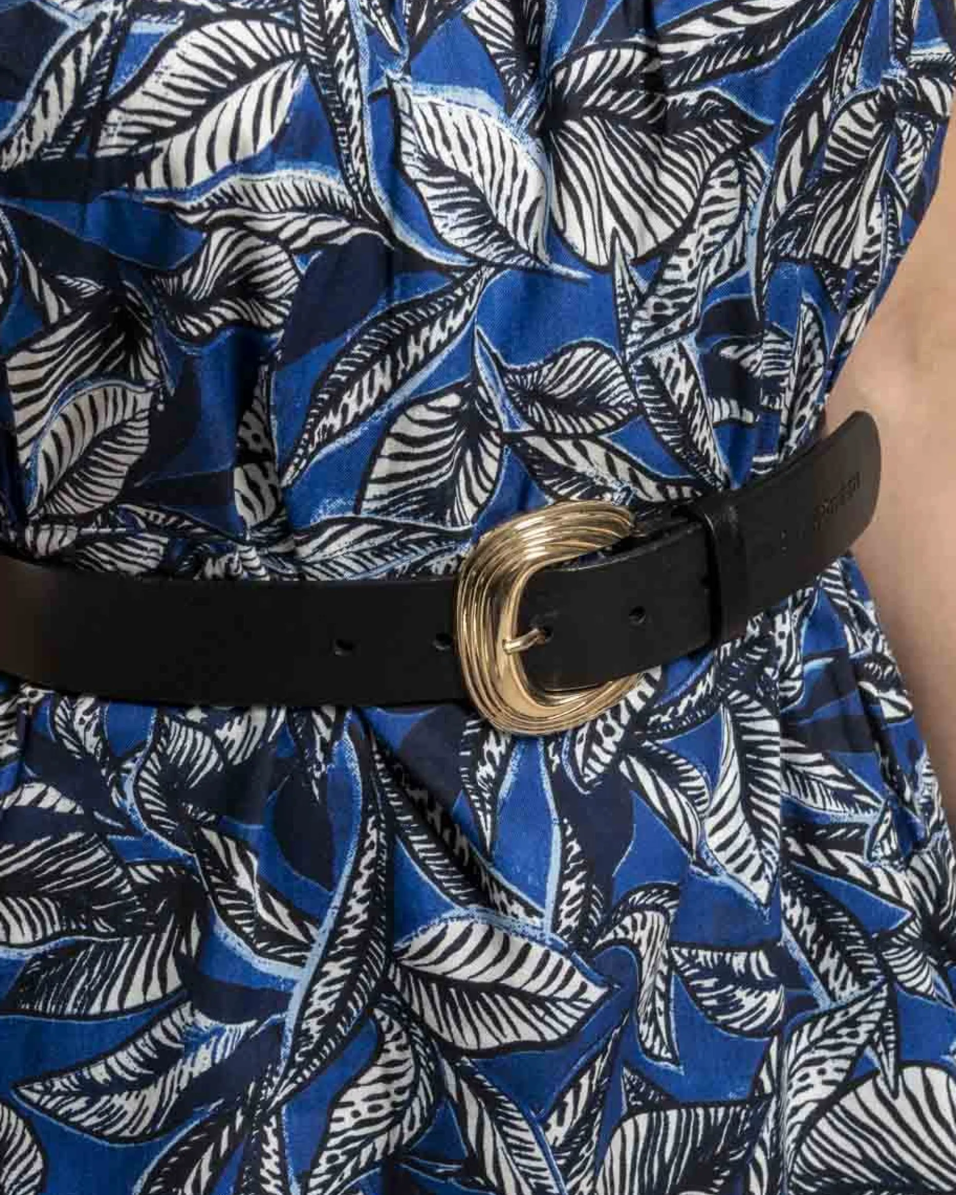 Femme Mise Au Green Ceinture signature avec boucle travaillée