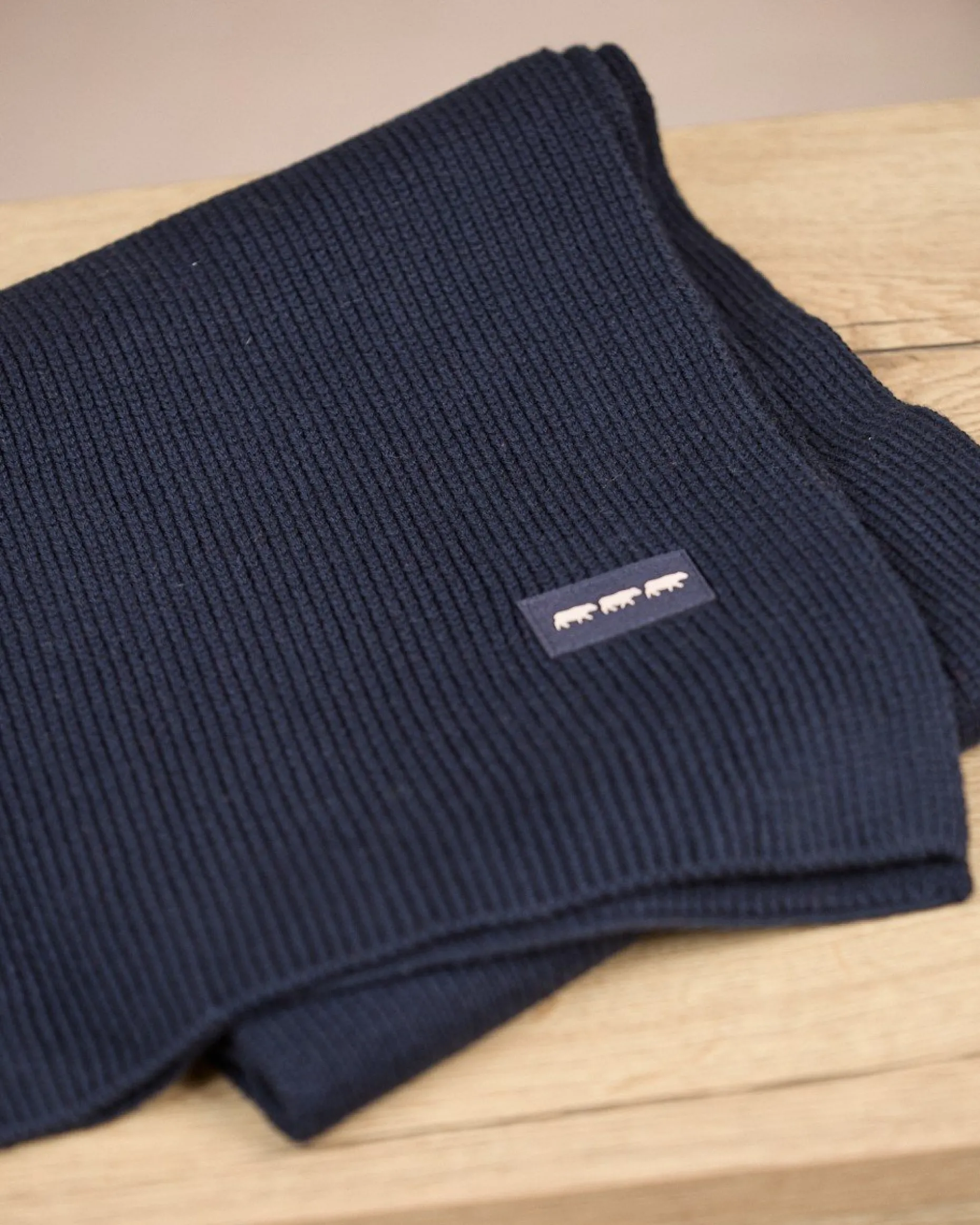 Homme Mise Au Green Écharpe unie en tricot bleu marine