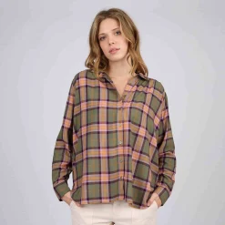 Femme Mise Au Green Chemise Cally