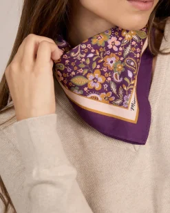 Femme Mise Au Green Foulard Cathie