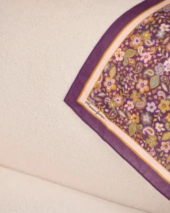 Femme Mise Au Green Foulard Cathie