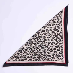 Femme Mise Au Green Foulard léopard Carole