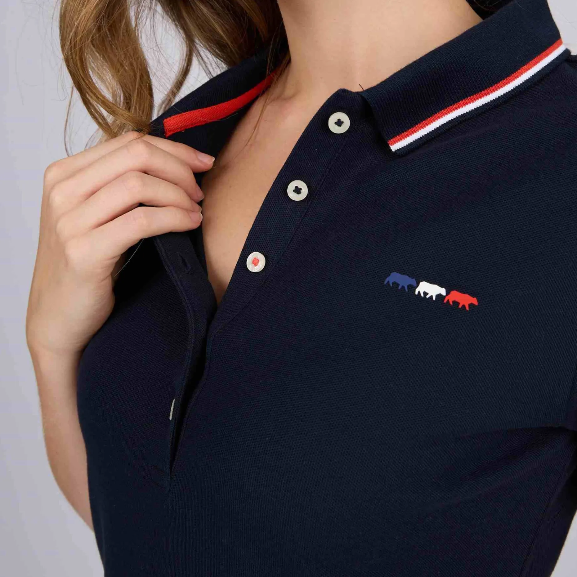 Femme Mise Au Green Polo détails tricolores bleu marine